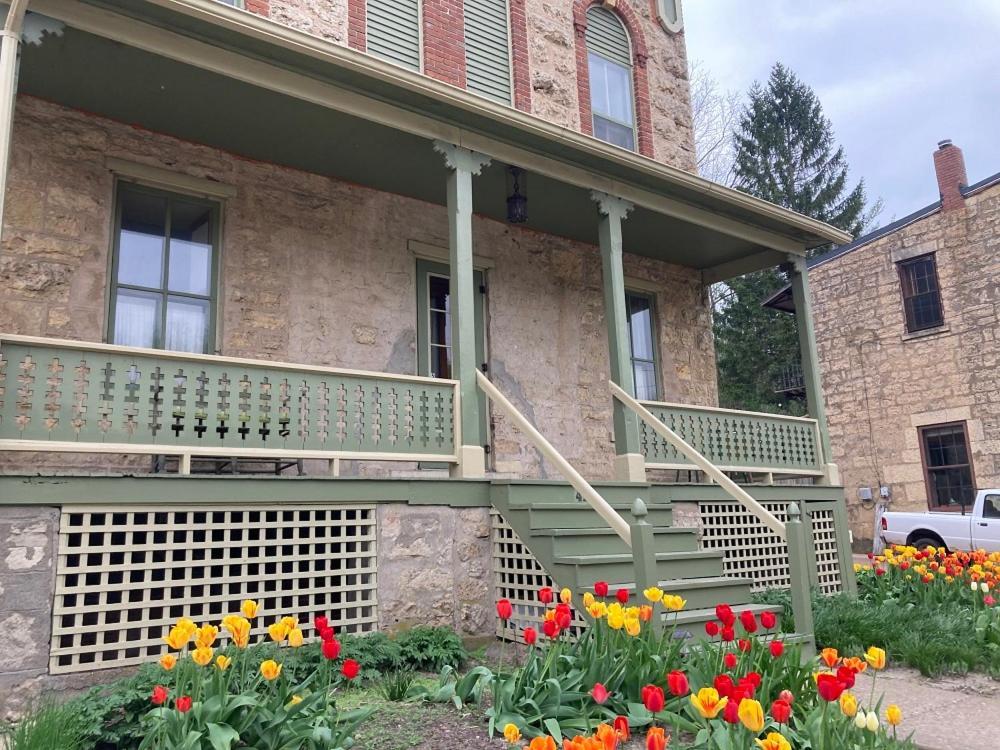 Abe'S Spring Street Guest House Galena Bagian luar foto