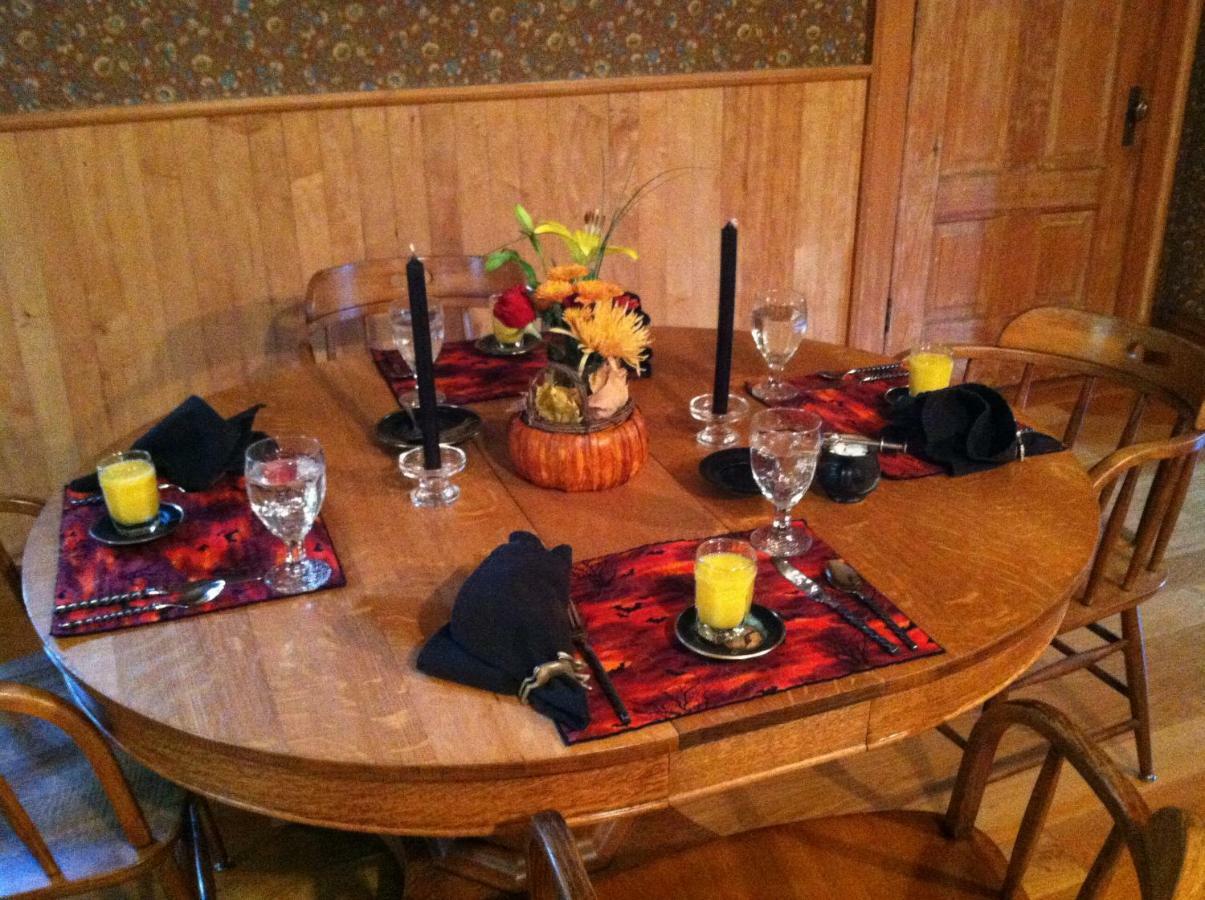 Abe'S Spring Street Guest House Galena Bagian luar foto